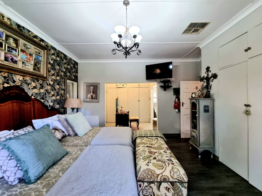 5 Bedroom Property for Sale in Monument Heights Northern Cape